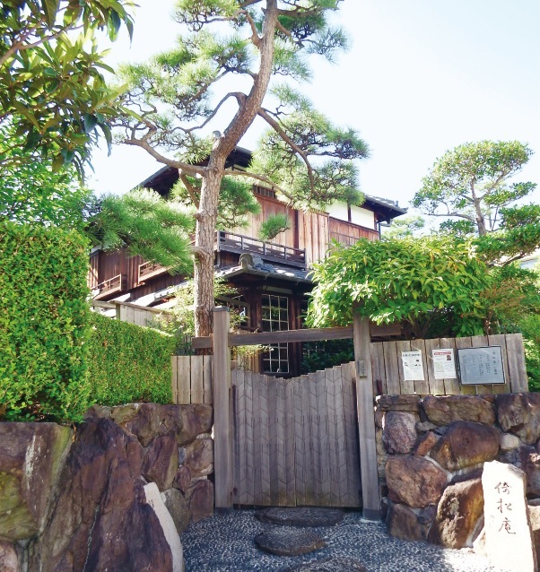 文豪・谷崎潤一郎の旧邸「倚松庵」は、同氏の代表作『細雪』の舞台として知られる