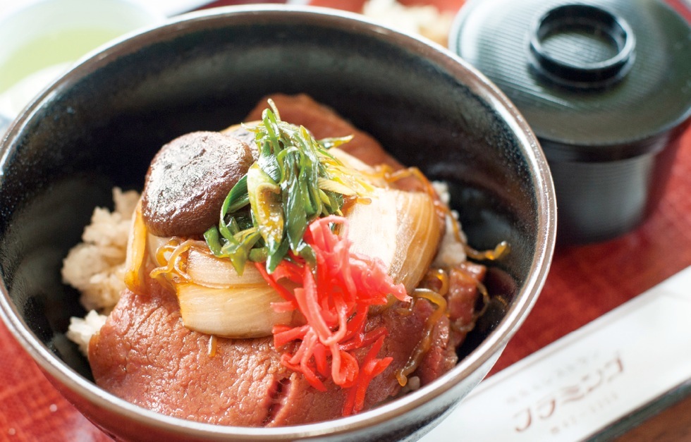 淡路牛の肉の旨みが凝縮 これぞ絶品グルメ 特選和牛丼 神戸っ子