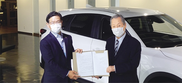 神戸マツダが 医療従事者を支援 神戸医師協同組合に30台の社用車を貸し出し 神戸っ子